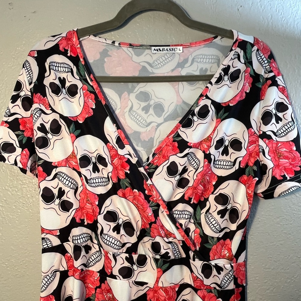 MSBASIC Y2K Skull and Floral Dress Large Festival Floral Skeletons Graphic - Picture 3 of 9
